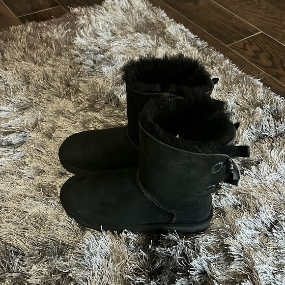 Bailey Bow II - Picture 4 of 16